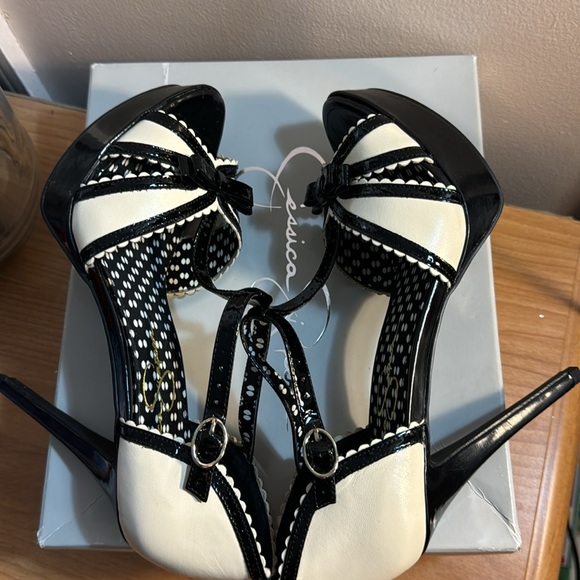 JESSICA SIMPSON shoes JS-Britt Coconut Silk Kid Patent Heels size 8.5M NEW - Picture 11 of 17